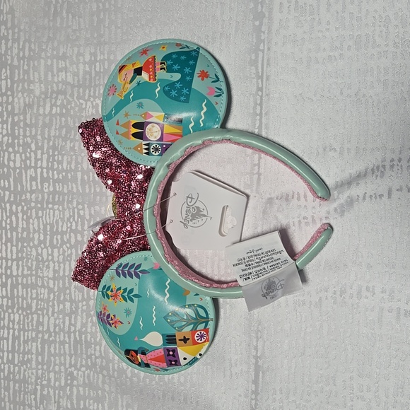 WDW DISNEY PARKS It’s A Small World Minnie Mouse Ears Headband NWT - Picture 3 of 4